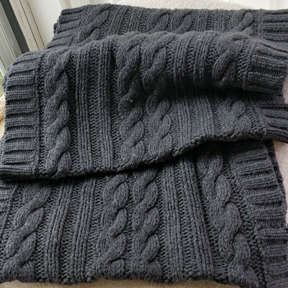 Chunky Knitted Infinity Scarf - Picture 2 of 4